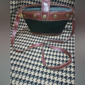 Brahimn Dartmouth Massachusetts Crossbody